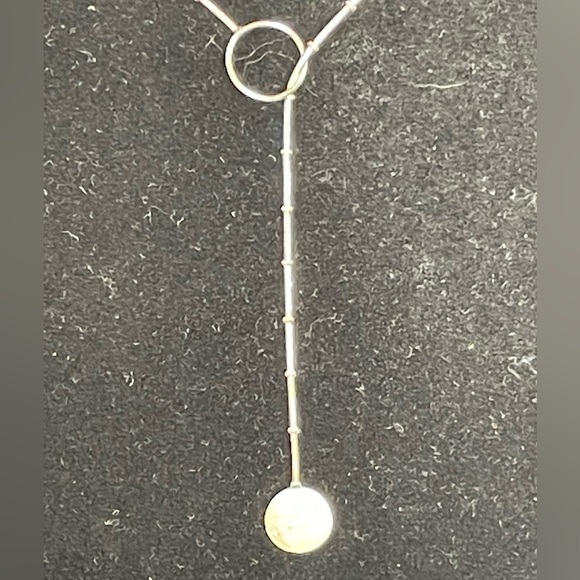 Chic Circle Silver Tone Lariat Necklace with Round Dangle - Picture 7 of 9